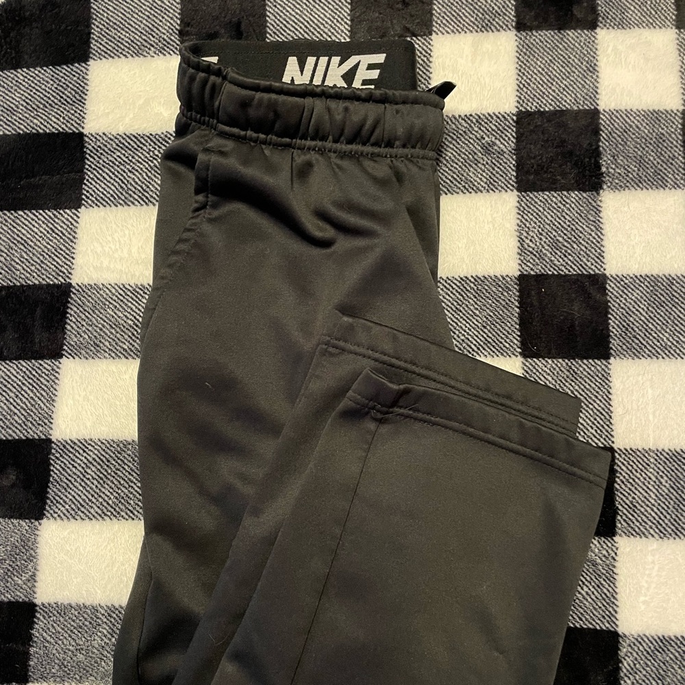 EUC Nike Dri-Fit sweatpants (SZ S.)